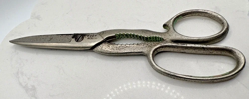 Vintage WISS Patented 1.K.S. USA kitchen Shears Scissors Cutlery 8''
